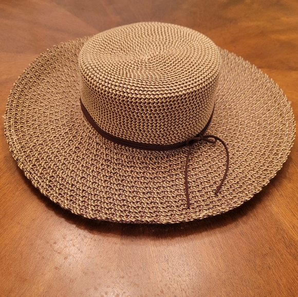 nine west hat